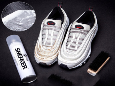 [HOT] 5+ Chai xịt vệ sinh giày sneaker 