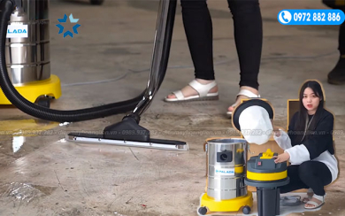 Cách dùng máy hút bụi để hút nước 