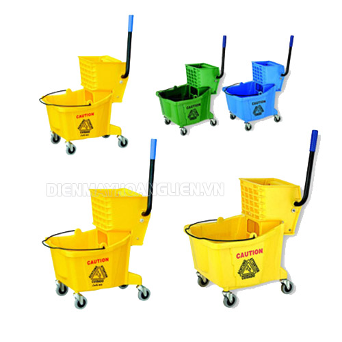 Xe dọn vệ sinh vắt nước