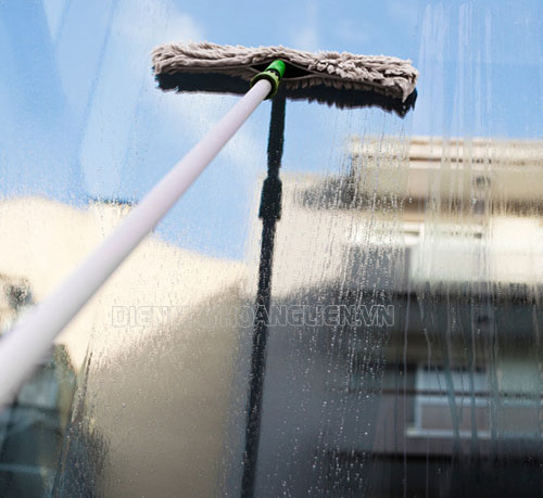 Bộ dụng cụ lau kính gia đình