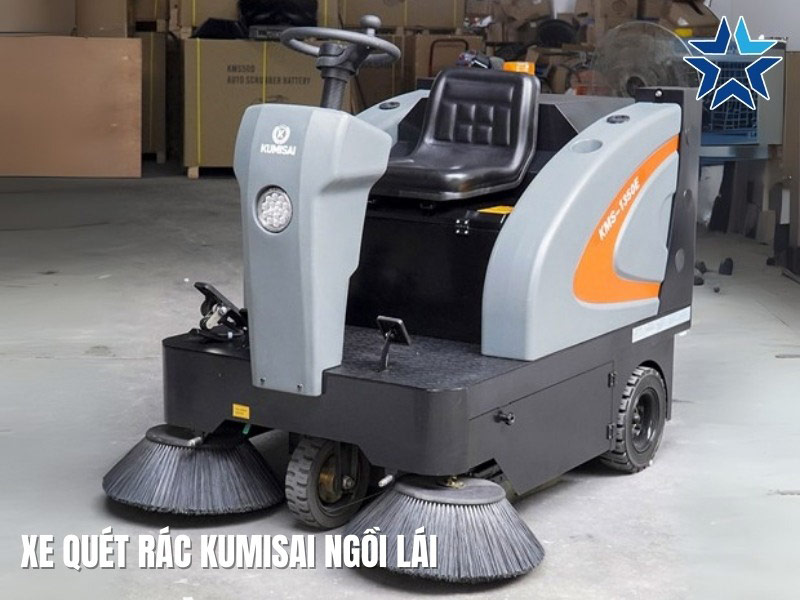  xe quét rác Kumisai ngồi lái