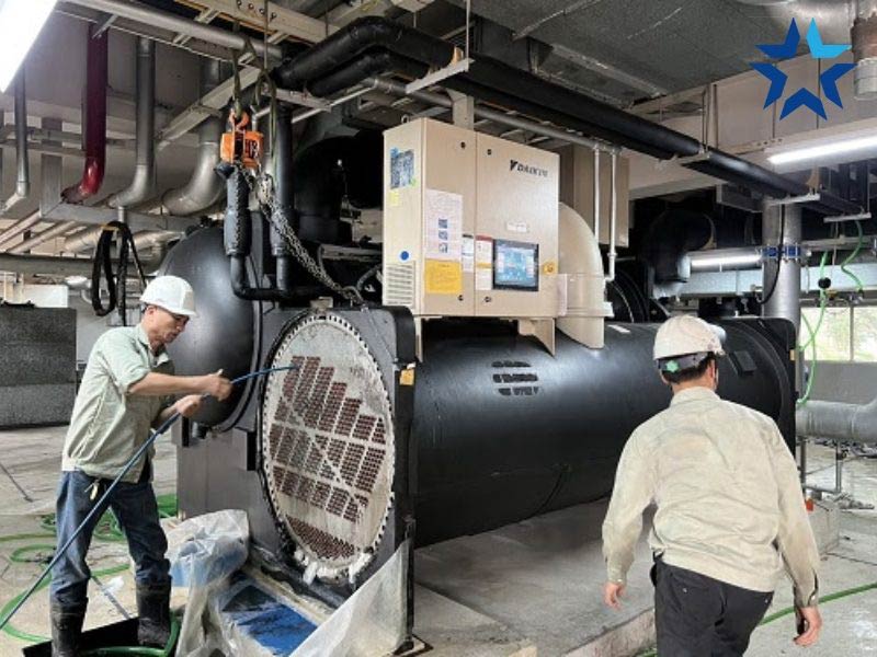 vệ sinh đường ống tháp giải nhiệt