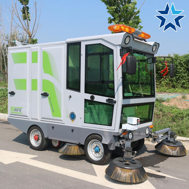 Xe quét rác ngồi lái Kumisai KMS S18