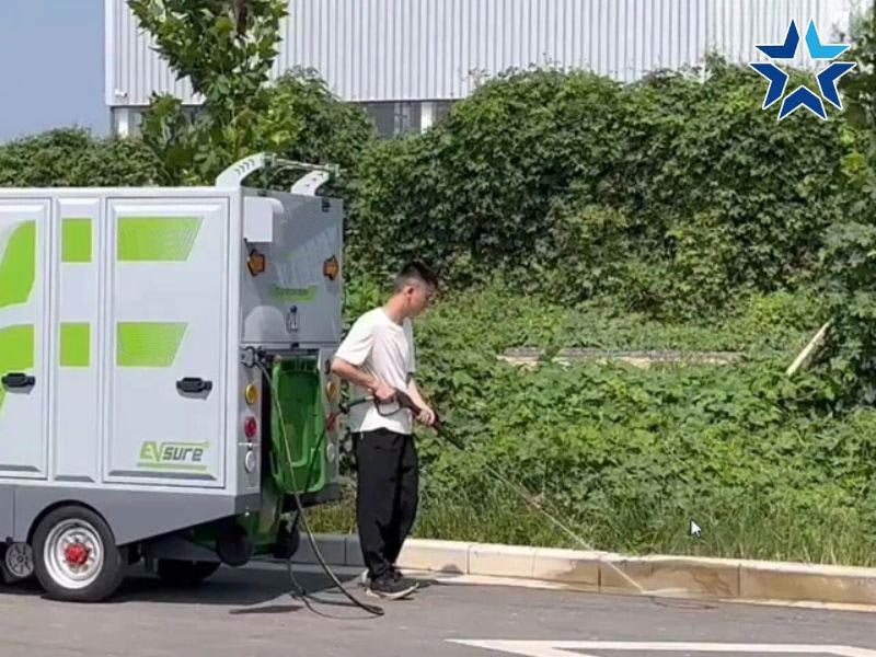 Kumisai KMS S18 tích hợp phun nước siêu mạnh