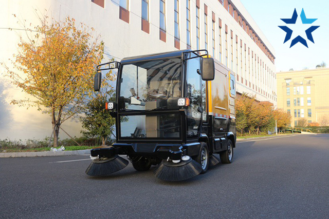 Hoàng Liên phân phối xe quét rác Kumisai KMS 1800 chính hãng