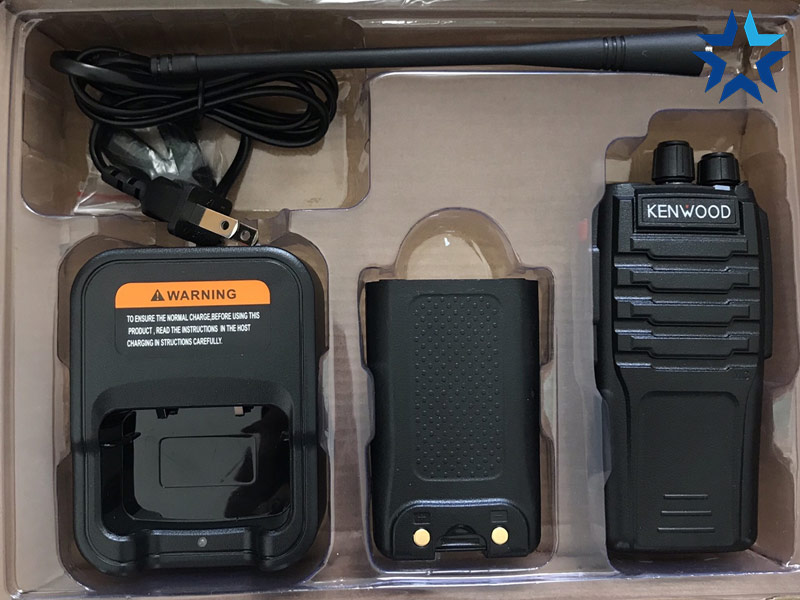 Kenwood TK-589 và các phụ kiện