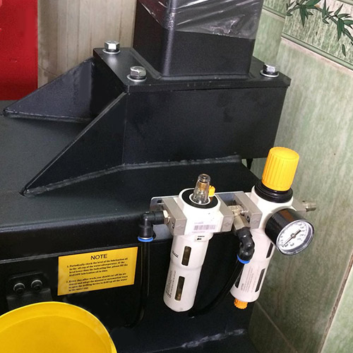 Máy ra vào lốp xe máy, xe con Big Bin BP-899