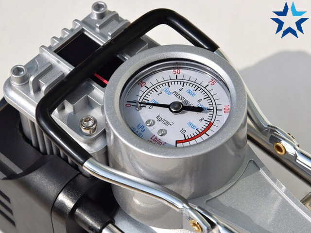 Đồng hồ đo áp máy bơm lốp 2 xi-lanh tốc độ cao, tích hợp đèn pin, đồng hồ điện tử (điện 12V)