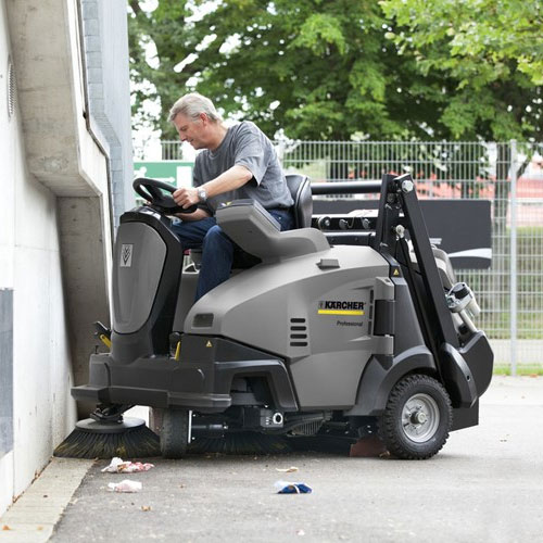 Xe quét rác ngồi lái Karcher KM 105/110 R D+KSSB
