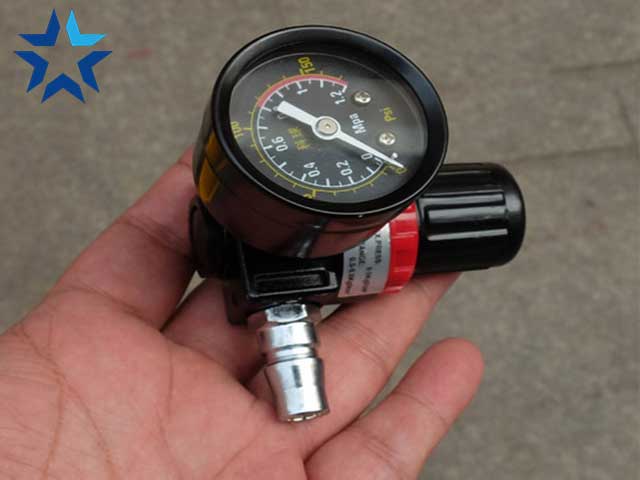 Đồng hồ đo áp máy bơm mỡ khí nén Kocu GZ-75B