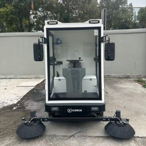 Xe quét rác ngồi lái Kumisai KMS - 240L