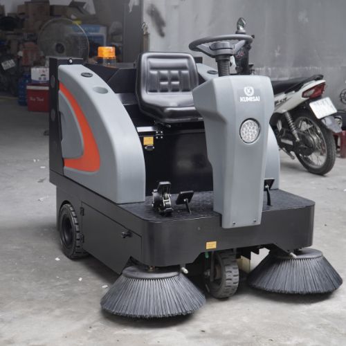 Xe quét rác ngồi lái Kumisai KMS 1350E - Pin Litium