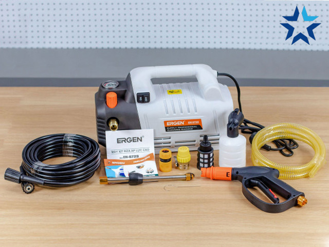 Máy bơm rửa xe mini xuất xứ Trung Quốc