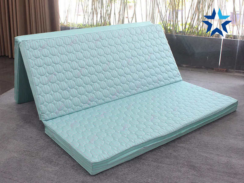 Giặt đệm bông ép bị mốc bằng cồn