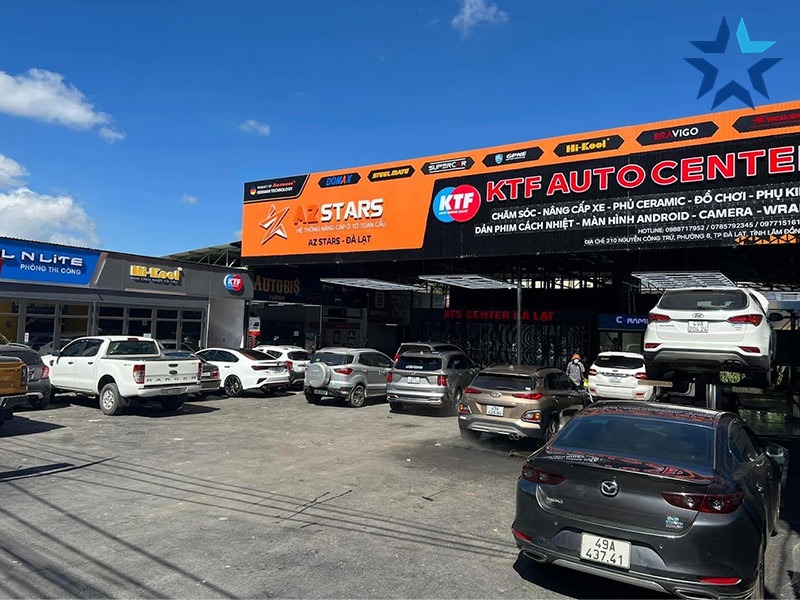 KTF Auto Center đầu tư trang thiết bị rửa xe hiện đại